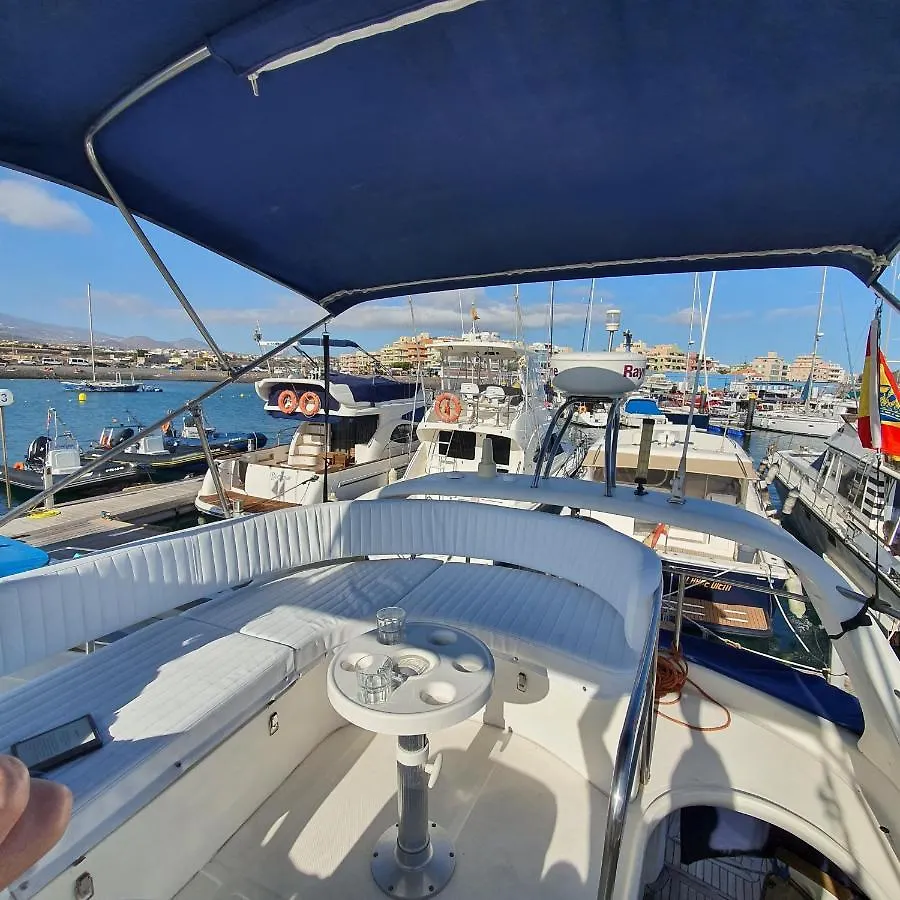 Botel En Contact Avec La Mer Las Galletas Spain